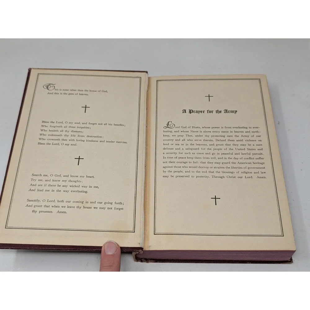 The Hymnal Army and Navy 1942 World‎ War 2 WWII Ivan Bennett Military VTG Book